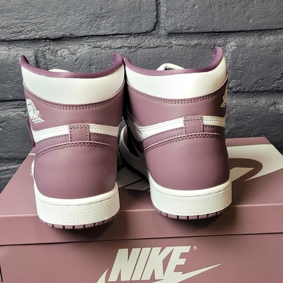 Nike Jordan Retro 1 Purple/White Size 9.5 Mens